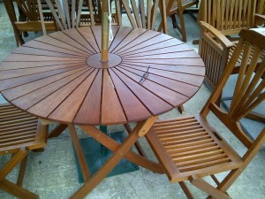 round hardwood furniture set