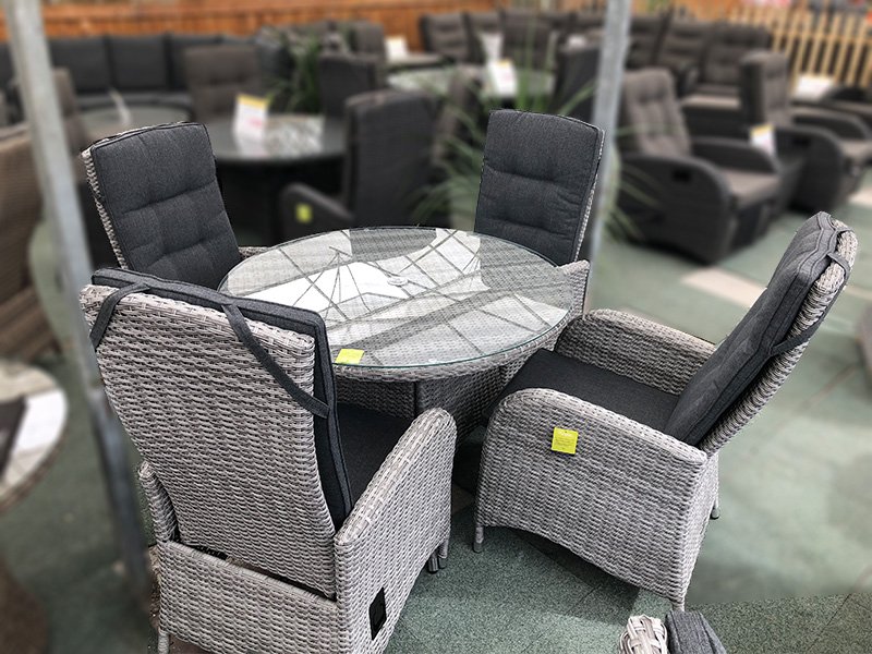 4 Seater Round Reclining Dining Set In, 4 Seater Rattan Round Dining Table Chair Set