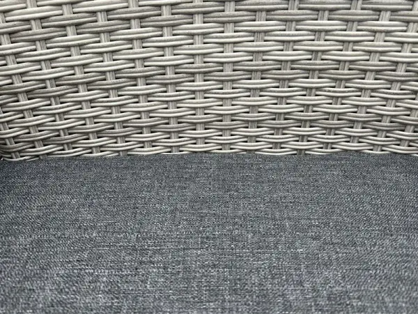 No 'head of the table'-just easy chat