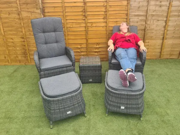 Lounger comfort, bistro footprint: chairs plus footstools