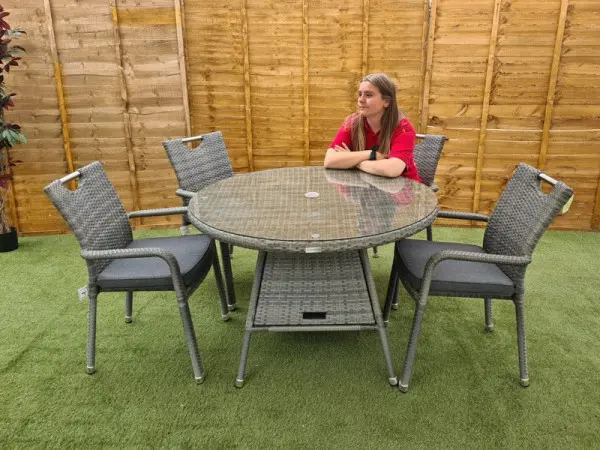 Where do the outdoor bits go? Inside the table