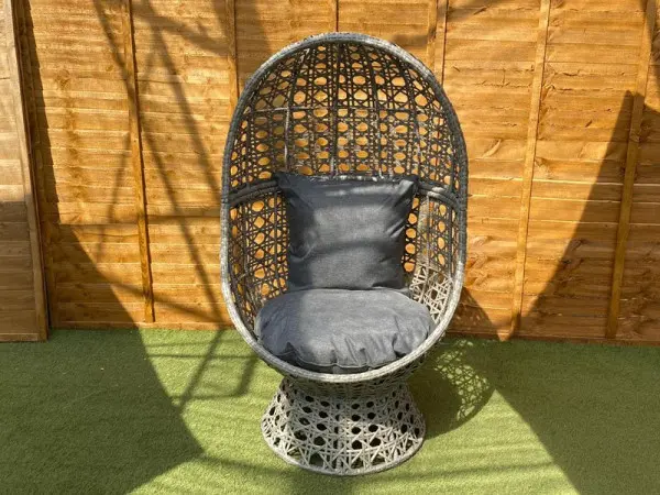 Spin to sun or shade in seconds