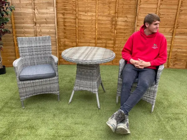 Neutral grey for modern UK gardens