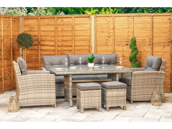 Lounge and dine from the same set, on the same patio