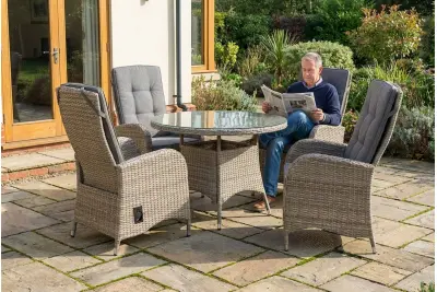 Burbage 4 Seater Round Reclining Dining Set in Cappuccino Rattan
