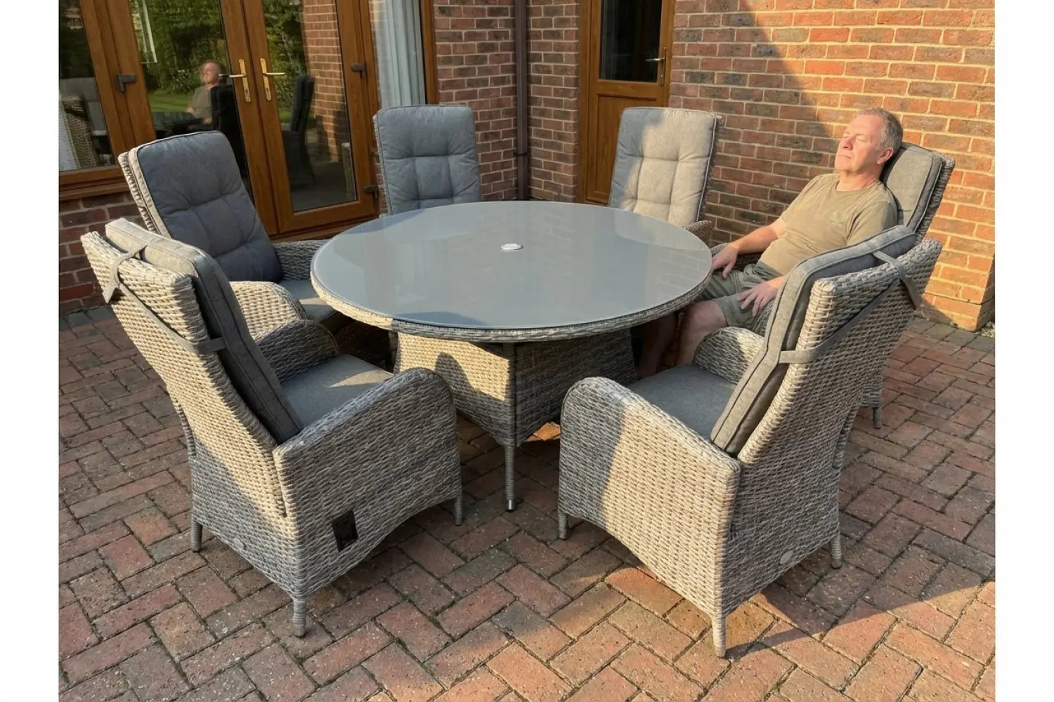 Burbage 6 Seater Round Reclining Dining Set in Cappuccino Rattan