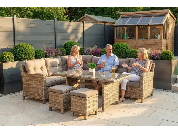 Extra-thick cushions and high backrests